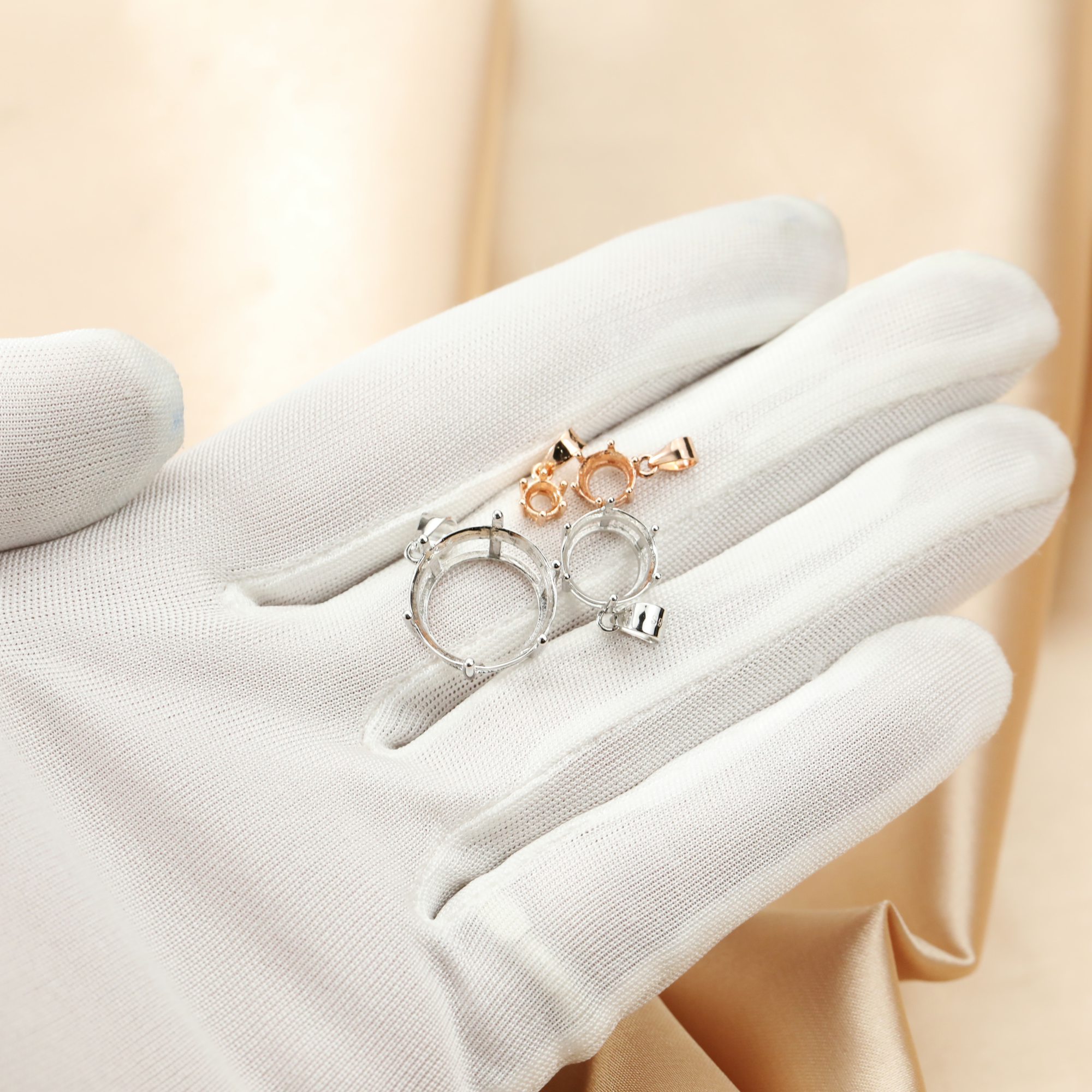 3-20MM Round 6 Prongs Pendant  - Bezels Set Pendant review and price